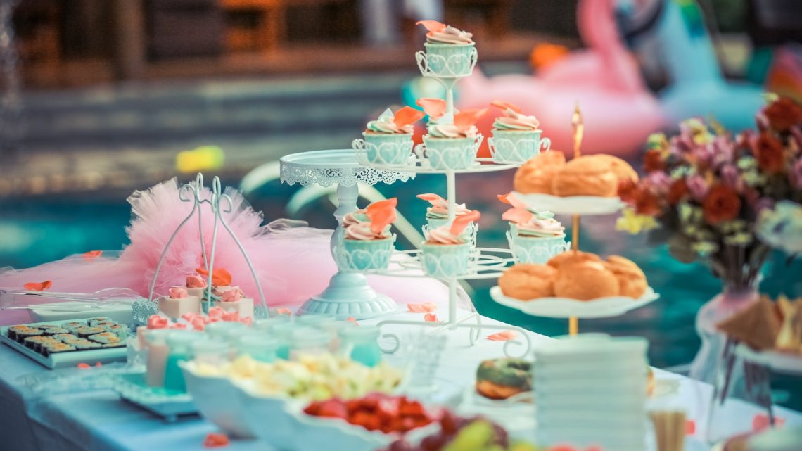 Impreza w stylu DIY – jak zrobić dekoracje i jedzenie samodzielnie?